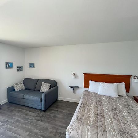 Complexe Hotelier Escoumins 레 제쿠망 외부 사진